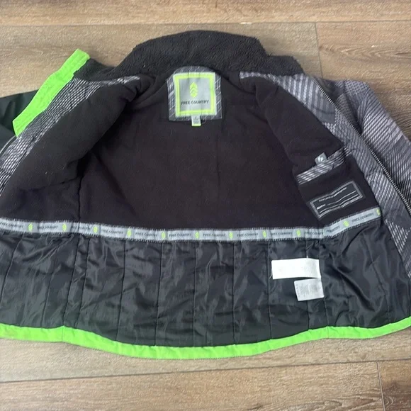 Free Country Winter Coat - Picture 9 of 13